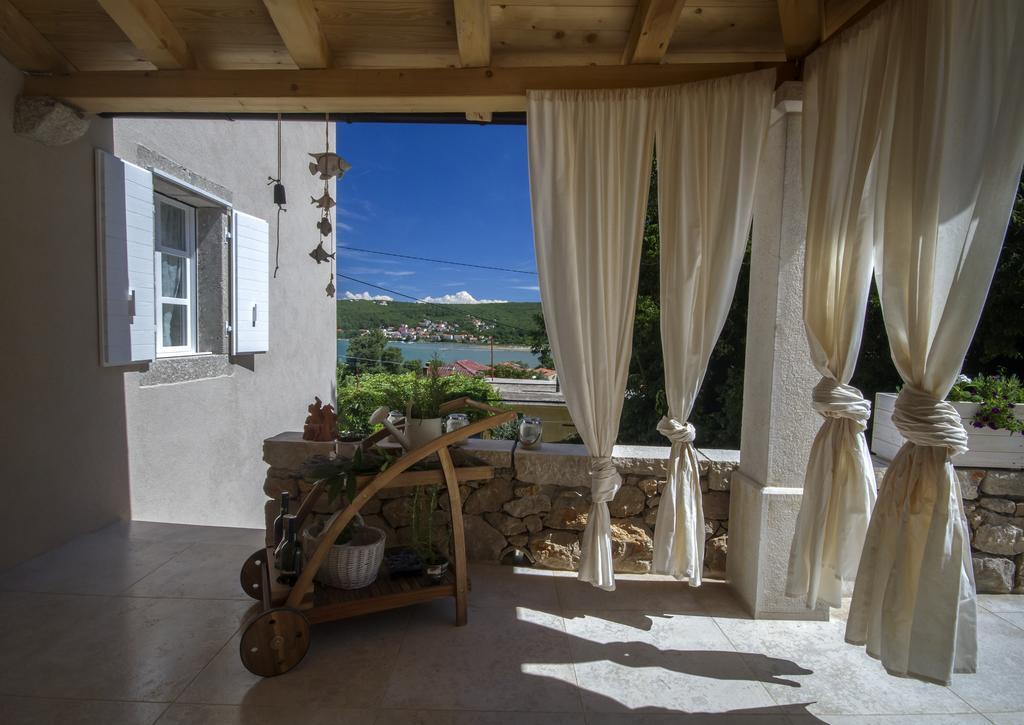 White Cottage Heritage House Čižići エクステリア 写真