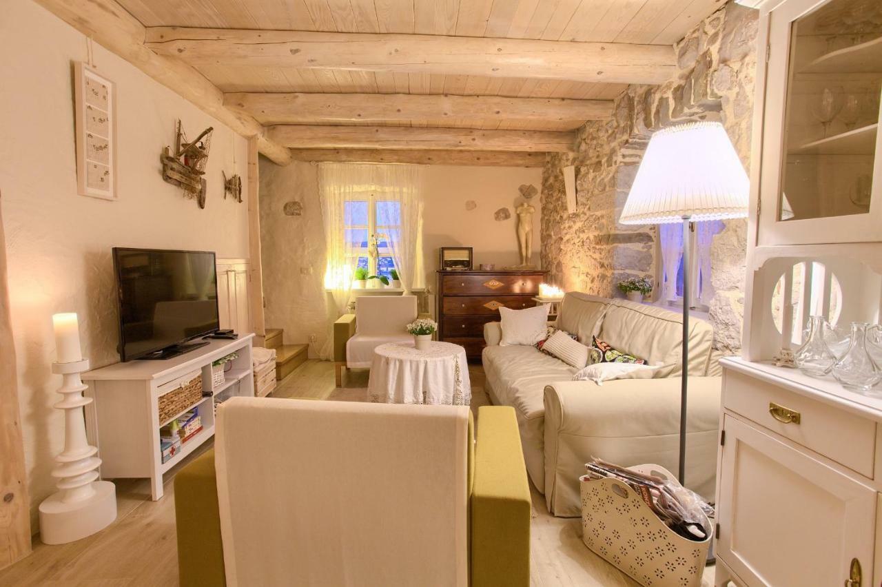 White Cottage Heritage House Čižići エクステリア 写真