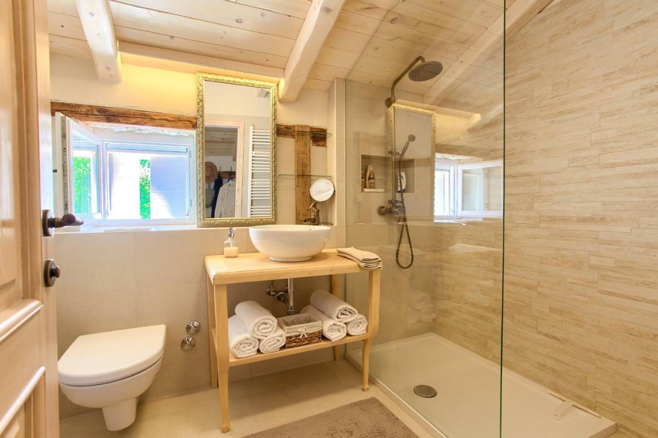 White Cottage Heritage House Čižići エクステリア 写真