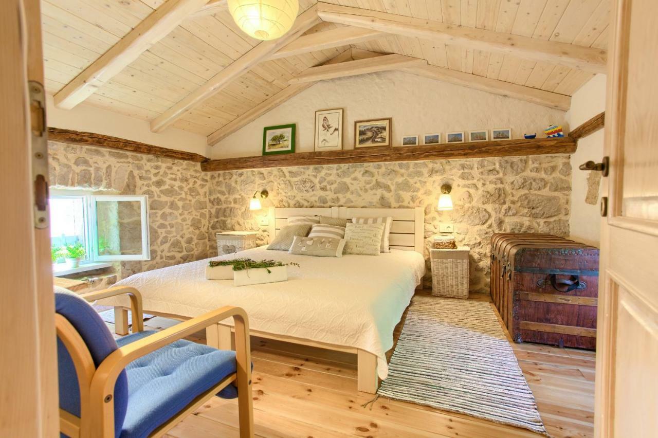 White Cottage Heritage House Čižići エクステリア 写真