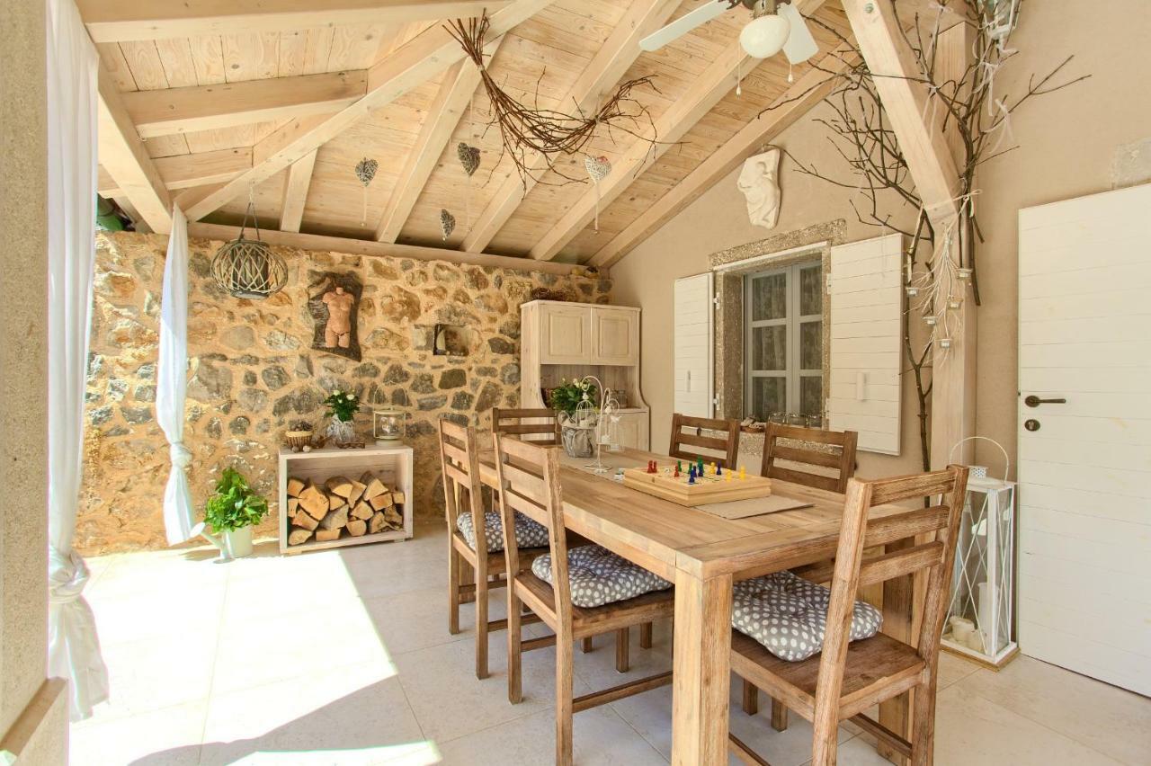 White Cottage Heritage House Čižići エクステリア 写真