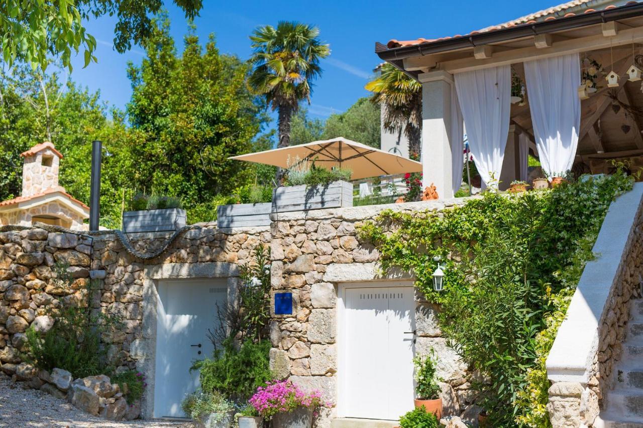 White Cottage Heritage House Čižići エクステリア 写真