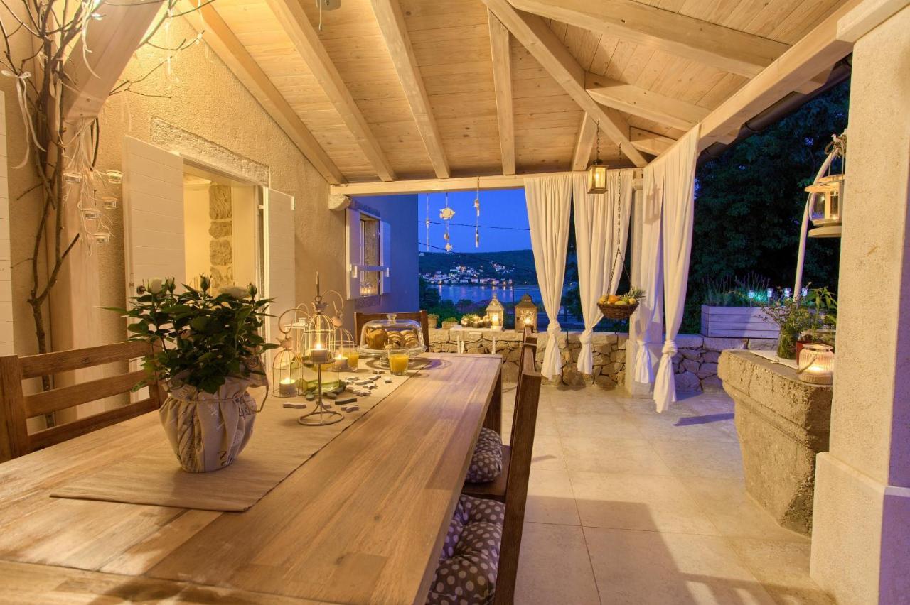 White Cottage Heritage House Čižići エクステリア 写真